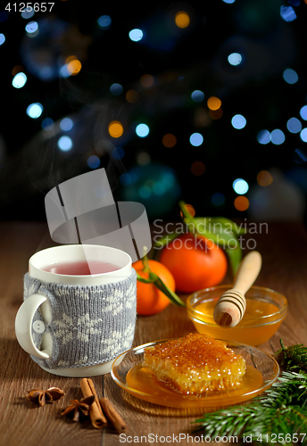 Image of cup of hot tea with honey