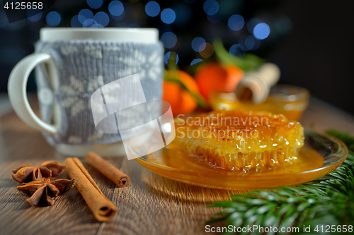 Image of cup of hot tea with honey