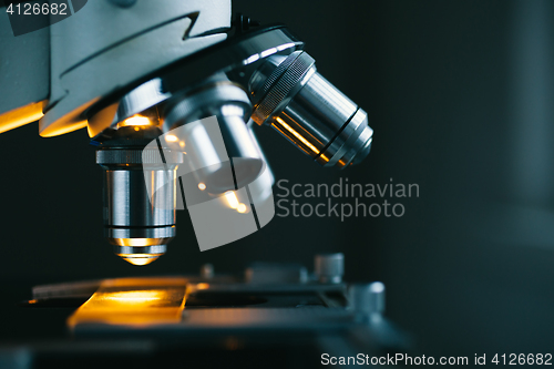 Image of Close up of microscope and test sample