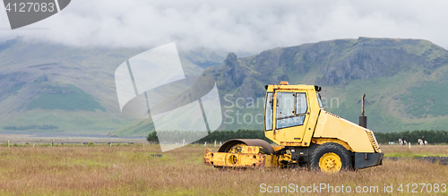 Image of Road roller working