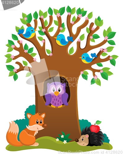 Image of Tree with various animals theme 3