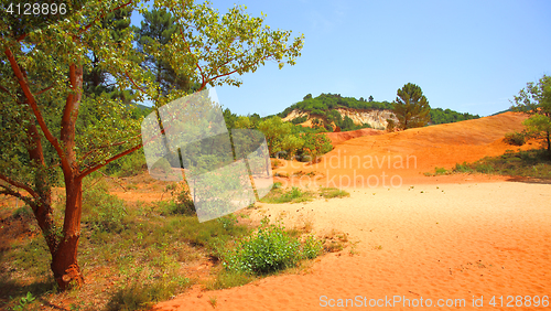 Image of Ochre cliffs in Rustrel