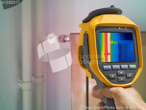 Image of Recording closed Radiator Heater with Infrared Thermal Camera