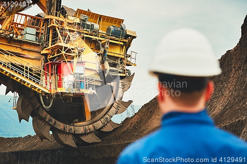 Image of Coal mining in an open pit