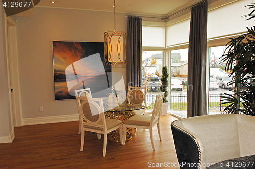 Image of Cozy small family room.