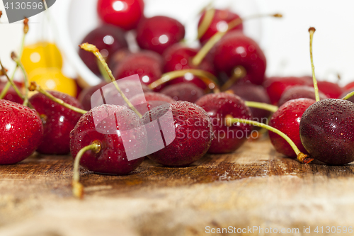 Image of juicy and ripe cherries