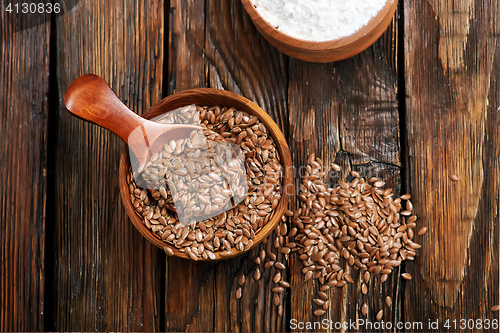 Image of flax seed and flour