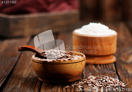 Image of flax seed and flour