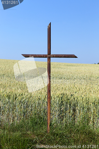 Image of rusty metal cross