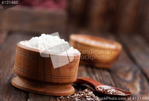 Image of flax seed and flour