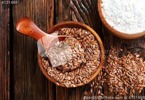 Image of flax seed and flour