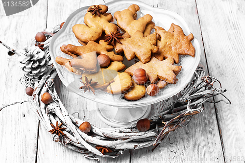 Image of Vase with Christmas cookies