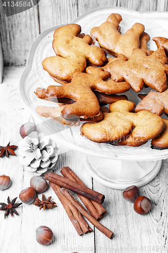 Image of Vase with Christmas cookies