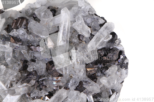 Image of white rock-crystal with galenite