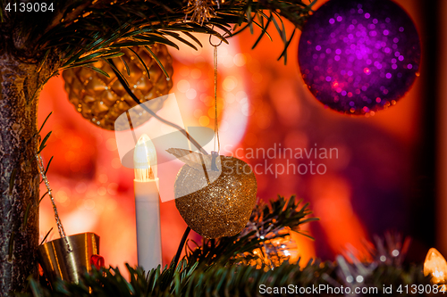 Image of Xmas tree decorated with apples