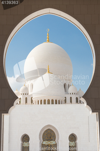 Image of Sheikh Zayed Grand Mosque, Abu Dhabi, United Arab Emirates.