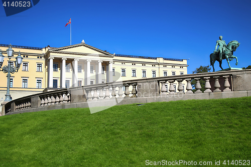 Image of The Royal Palace and statue of King Karl Johan XIV in Oslo, Norw