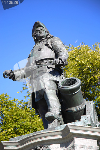 Image of statue of Admiral Peter Tordenskjold in Oslo, Norway 