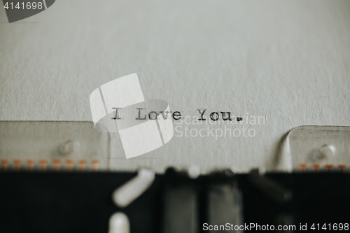 Image of Message I love you printed on typewriter