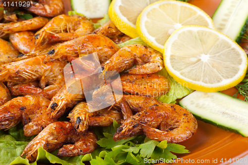 Image of Fried Shrimps with Salad Leaves, Lemon