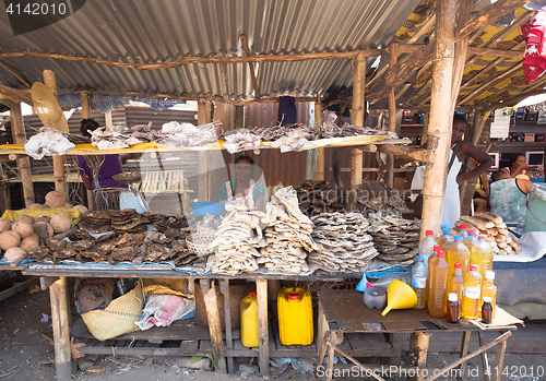 Image of Malagasy peoples on marketplace in Madagascar