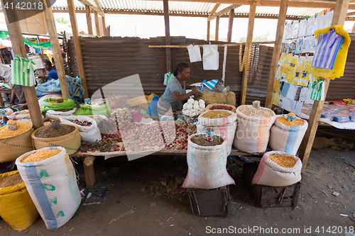 Image of Malagasy peoples on marketplace in Madagascar