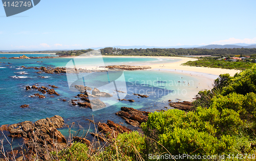 Image of Holiday makers enjoy the beautiful beaches of Australia