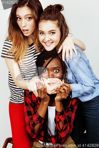 Image of diverse multi nation girls group, teenage friends company cheerful having fun, happy smiling, cute posing isolated on white background, lifestyle people concept, african-american and caucasian