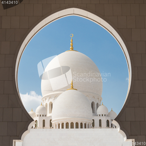 Image of Sheikh Zayed Grand Mosque, Abu Dhabi, United Arab Emirates.