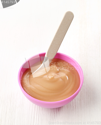 Image of bowl of pureed apple