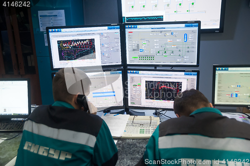 Image of Engineers in control room of Tobolsk Polymer