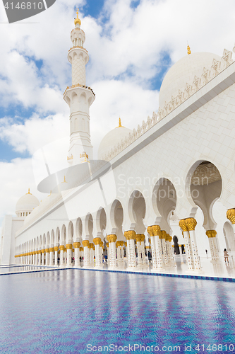 Image of Sheikh Zayed Grand Mosque, Abu Dhabi, United Arab Emirates.