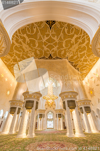 Image of Interior of Sheikh Zayed Grand Mosque, Abu Dhabi, United Arab Emirates.