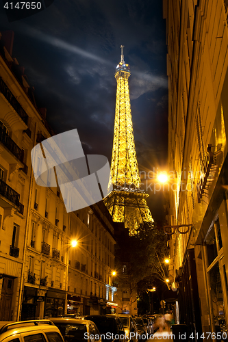 Image of Eiffel Tower and street