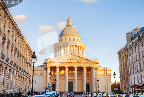 Image of The Pantheon building in Paris, France