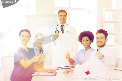 Image of group of doctors on presentation at hospital