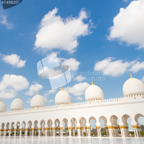 Image of Sheikh Zayed Grand Mosque, Abu Dhabi, United Arab Emirates.