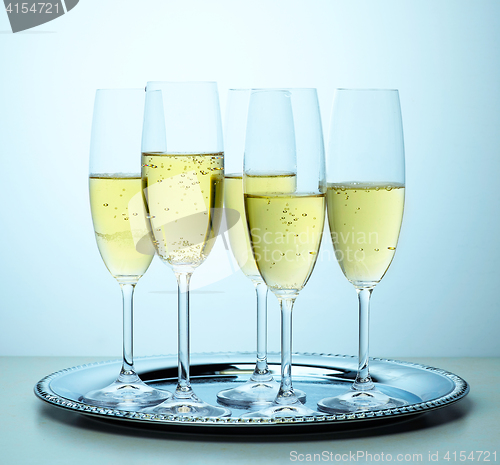 Image of glasses of champagne