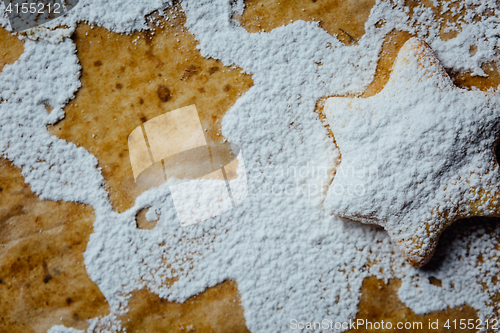 Image of One cookie on baking pan