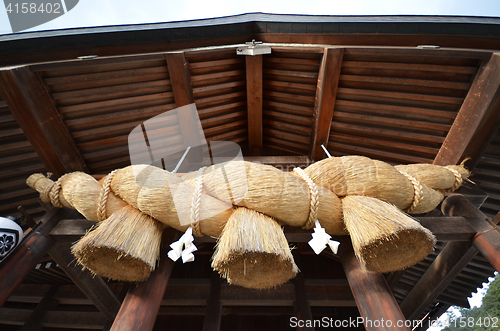 Image of Sacred Straw Rope in front of the Prayer Hall of Izumo-taisha