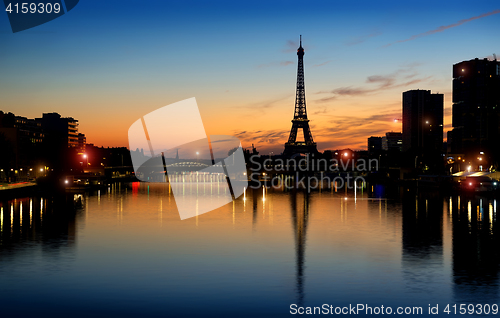 Image of Early morning in Paris