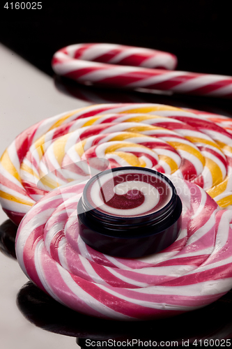 Image of Cream And Lollipop