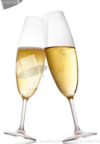 Image of two glasses of champagne