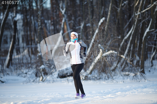 Image of Woman goes in for sports