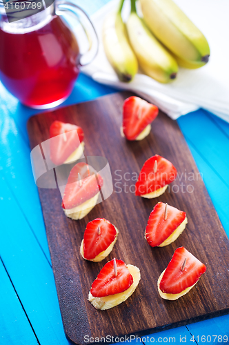 Image of canape with fruits