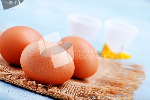 Image of raw chicken eggs