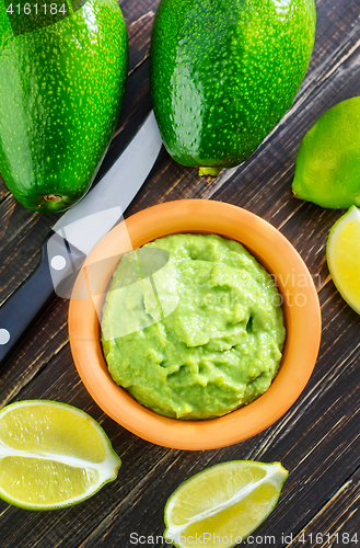 Image of guacamole in bowl