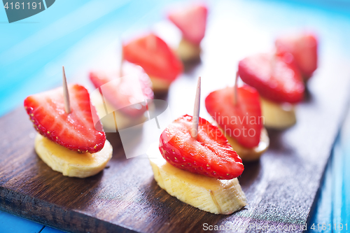 Image of canape with fruits