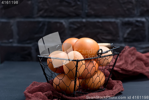 Image of raw chicken eggs