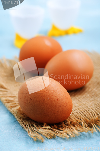 Image of raw chicken eggs